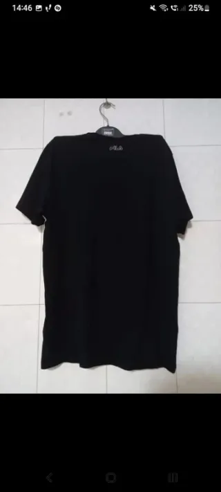 T-shirt Fila nera e rossa 100% cotone