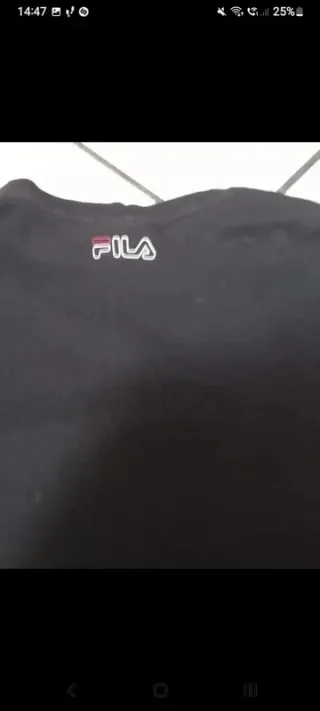 T-shirt Fila nera e rossa 100% cotone