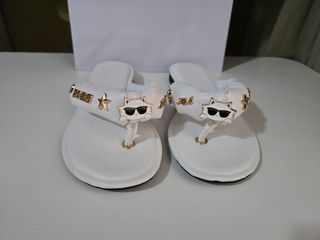 Sandalias Karl Lagerfeld Blancas y Doradas