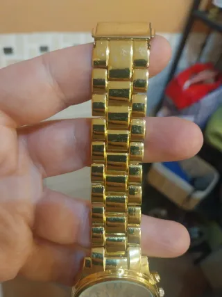 Reloj C&C Dorado Nuevo