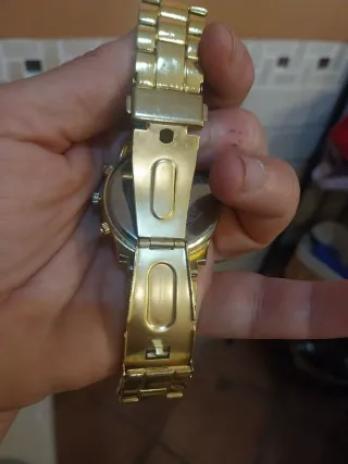Reloj C&C Dorado Nuevo