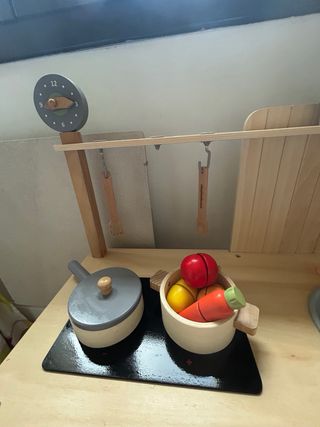 Cocinita de madera para niños