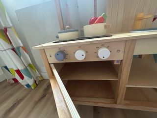 Cocinita de madera para niños