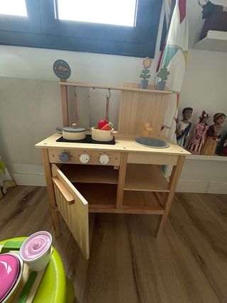 Cocinita de madera para niños