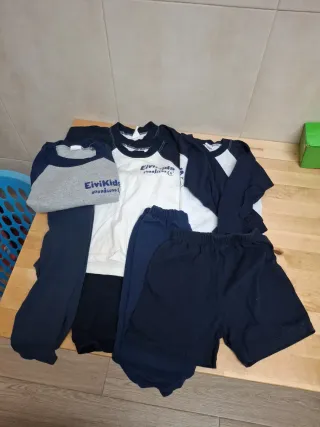 Uniforme Eivikids Talla 2 Verano/Invierno