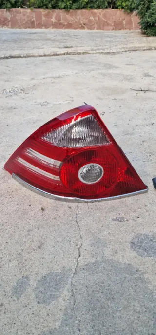 Pilotos Traseros Ford Mondeo 2002