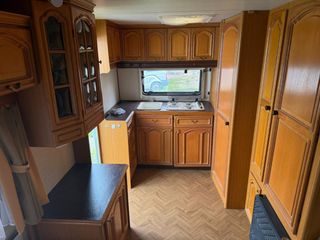 Caravana Hobby Prestige 425