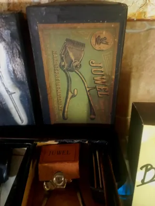 ANTIGUAS MAQUINAS DE CORTAR PELO  EN ESTADO PERFEC