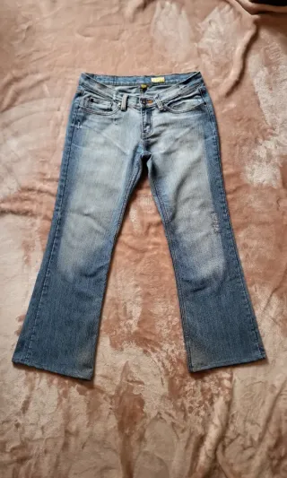 Pantalón vaquero bootcut azul