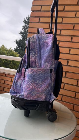 Mochila Totto con ruedas y estampado cebra
