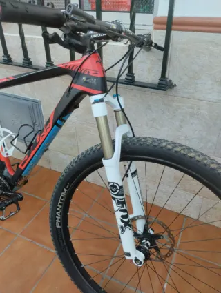 Bicicleta MTB Carbono
