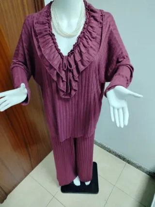 Conjunto jersey y pantalón morado