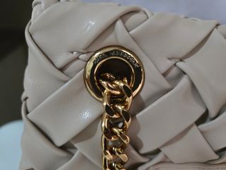 Bolso de hombro Karl Lagerfeld beige y dorado
