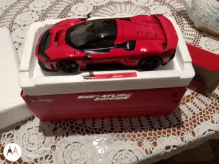 Burago Ferrari F80 1/18 2024