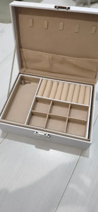 Joyero blanco dos pisos con compartimentos