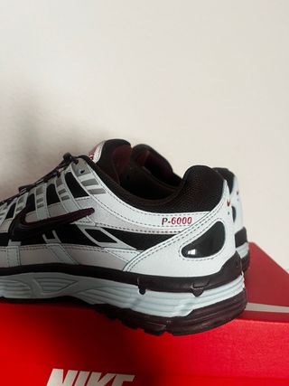 Nike P-6000 Talla 40 marron/azul