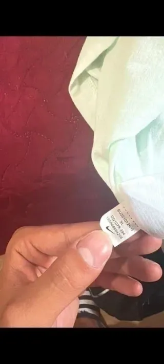 T-shirt Nike Peace Cotone Cropped Street