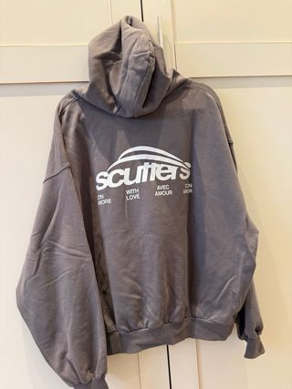 Sudadera Scuffers con capucha gris