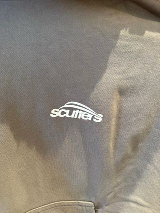 Sudadera Scuffers con capucha gris