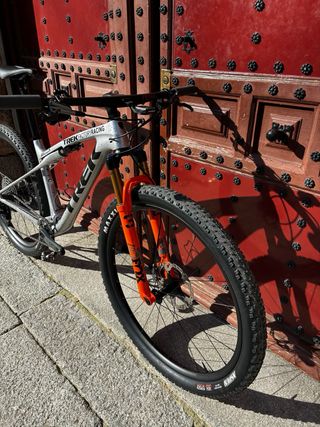 Trek supercaliberSLR 9.8 gen2 XTR di2