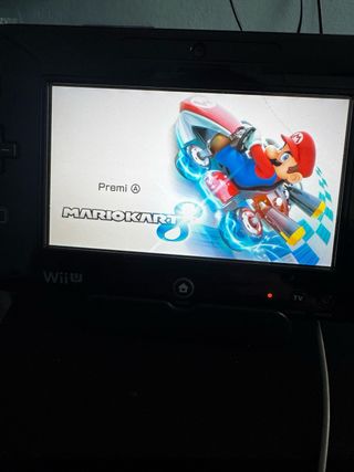 Nintendo Wii U 32GB + Mario Kart 8 Deluxe