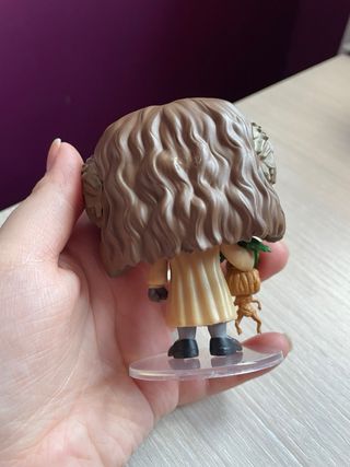 Funko Pop Hermione Granger con Mandrágora