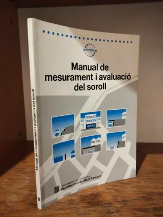 Libros variados tapa blanda, a 15 € cada uno