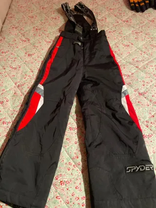 Chaqueta y peto esquí Spyder
