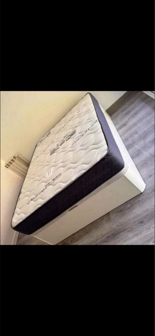 Cama y Colchón Matrimonio Madera