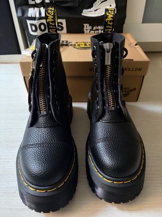 Botas Dr. Martens negras con cremallera