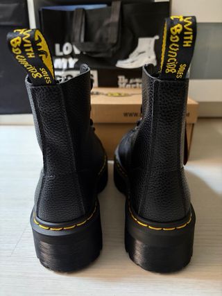 Botas Dr. Martens negras con cremallera