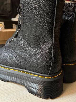 Botas Dr. Martens negras con cremallera