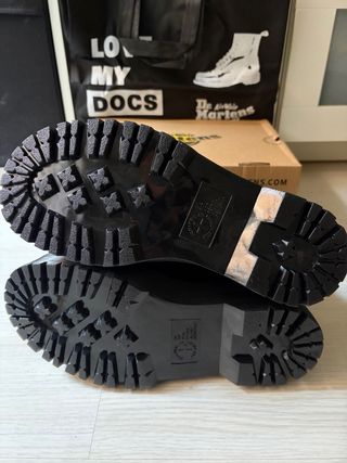 Botas Dr. Martens negras con cremallera