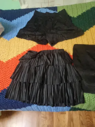 3 Faldas Negras