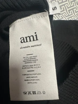 Jersey Ami Paris Negro y Rojo