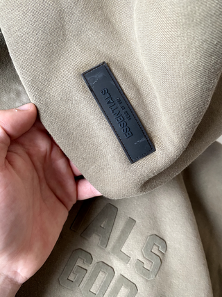Sudadera Essentials Fear of God caqui oversize