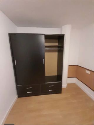 Armario puertas correderas madera