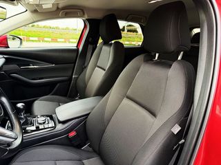 Mazda CX-30 eSKYACTIVX 2.0i 186cv "EVOLUTION" con NAVEGADOR, CAMARA, HEAD UP DISPLAY...