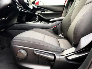 Mazda CX-30 eSKYACTIVX 2.0i 186cv "EVOLUTION" con NAVEGADOR, CAMARA, HEAD UP DISPLAY...