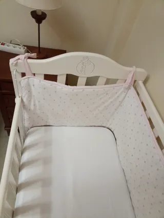 Cuna de madera MICUNA