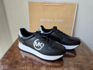 Zapatillas Michael Kors Negras y Plateadas