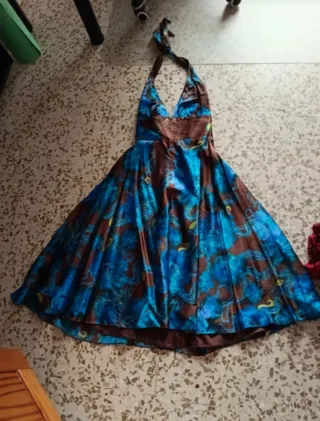 Vestido de fiesta azul y marrón
