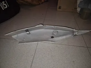 Colín Suzuki GSXR600 K6 K7 Izquierdo Blanco