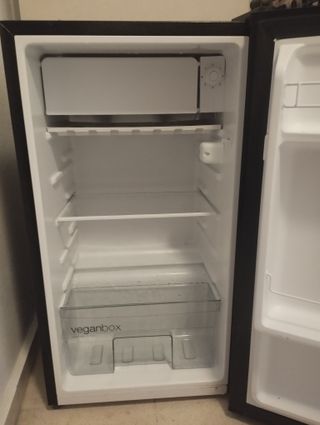 Mini nevera negra