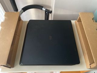 PS4 Slim 500GB Jet Black (Caja)