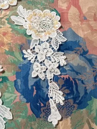 Lote de artículos  de costura y guantes