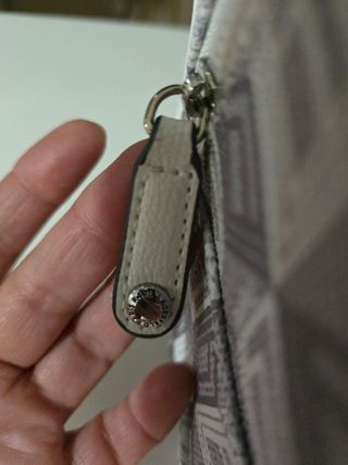 Mochila Karl Lagerfeld Gris y Blanca