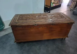Arca Baúl Antiguo Cedro Tallado