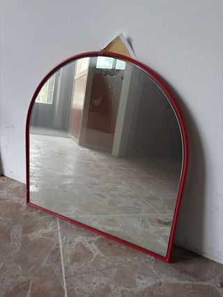 Specchio da parete rosso