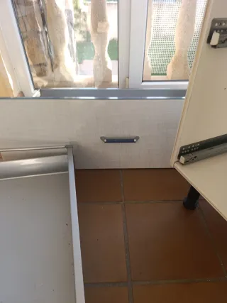 Mobile cassettiera in legno e metallo